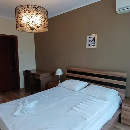 شقة فندقية Golden Line Park 4*